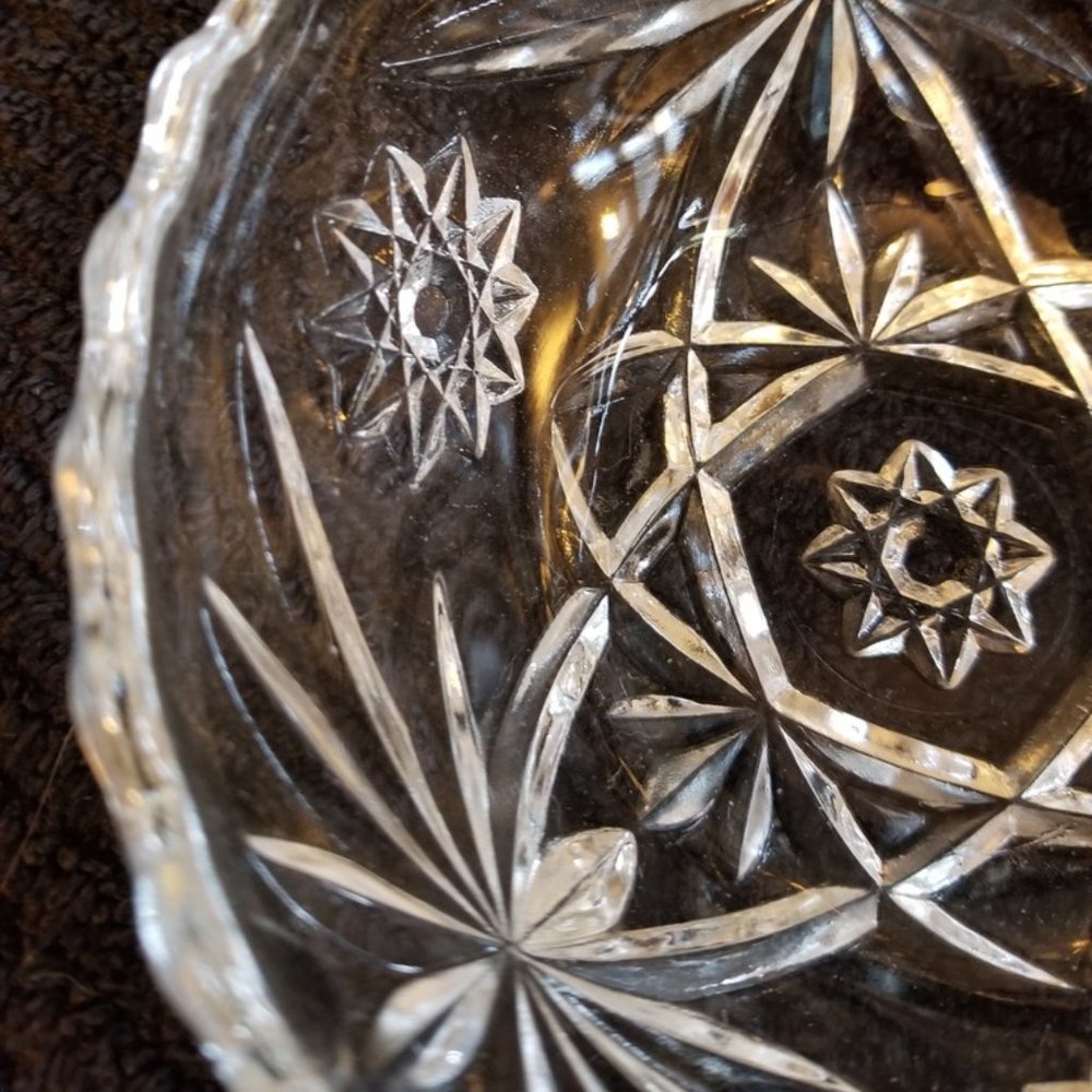 Vintage Cut Glass Scalloped Edge Candy/Nut Bowl - Picture 3 of 4